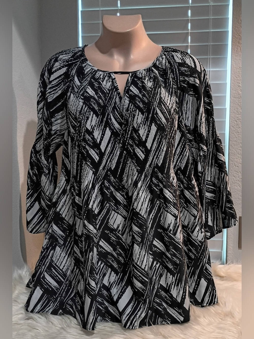Avenue Women’s 4X Top